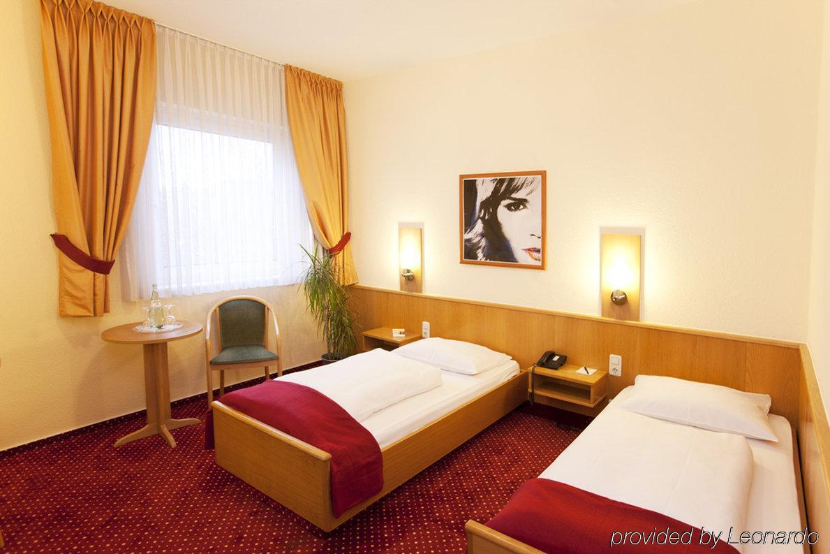 Arthotel Ambassador Wiesbaden - Free Parking Quarto foto